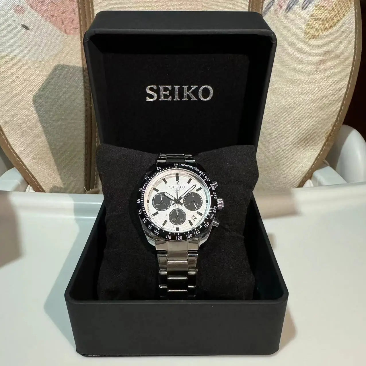 Seiko Luxury Men's Non-Mechanical Quartz Watch