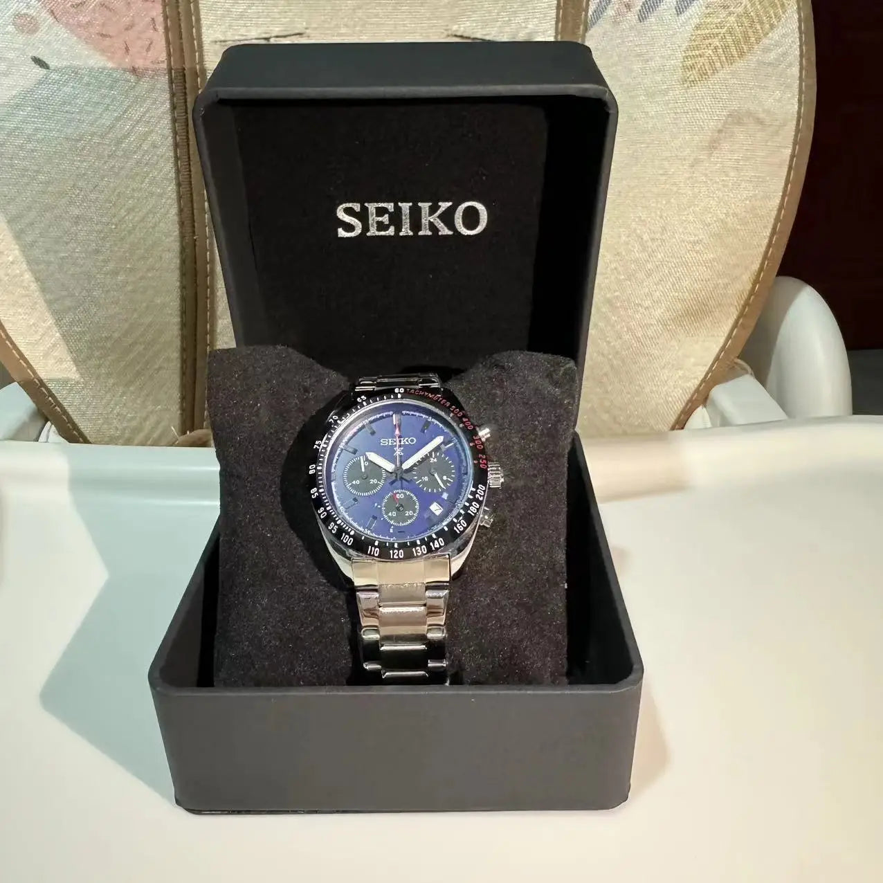 Seiko Luxury Men's Non-Mechanical Quartz Watch