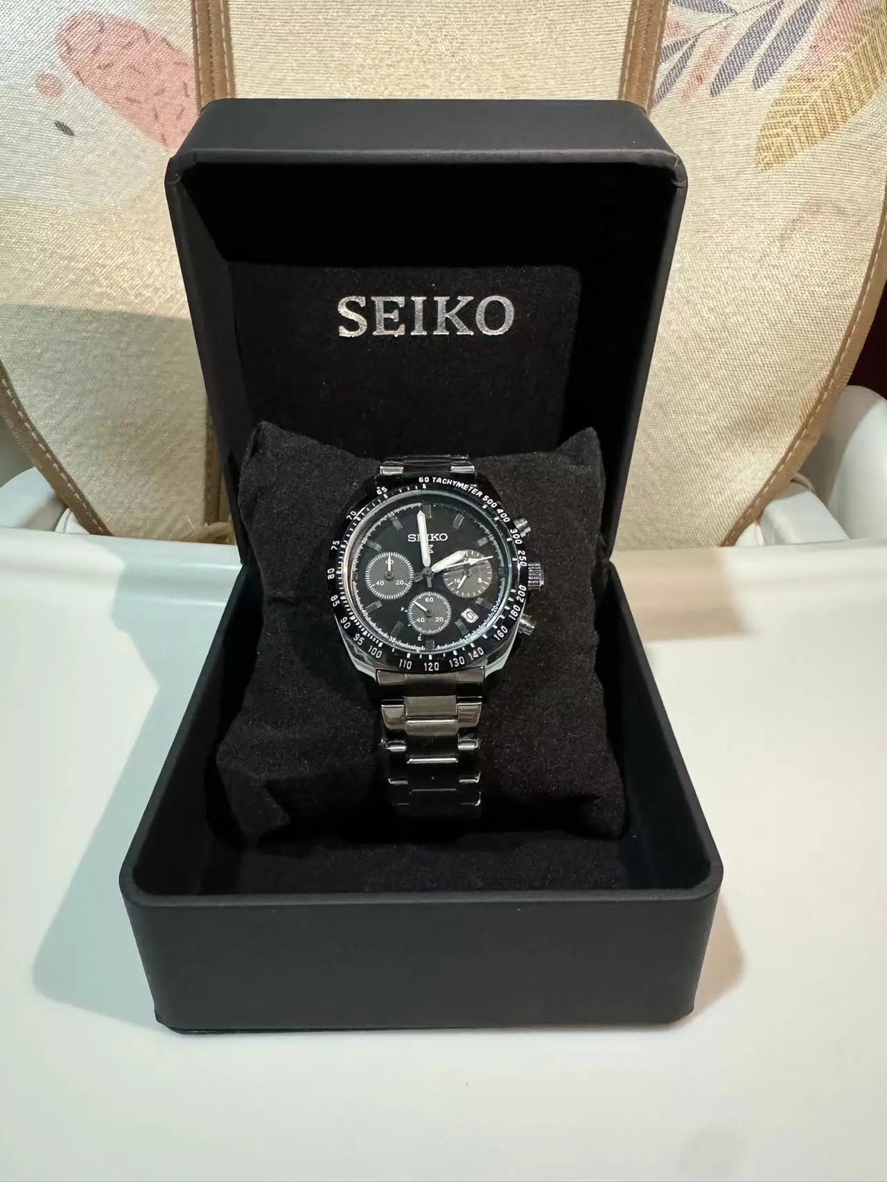 Seiko Luxury Men's Non-Mechanical Quartz Watch