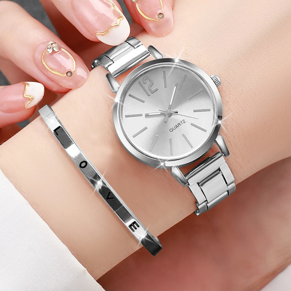 Elegant Women's Quartz Watch